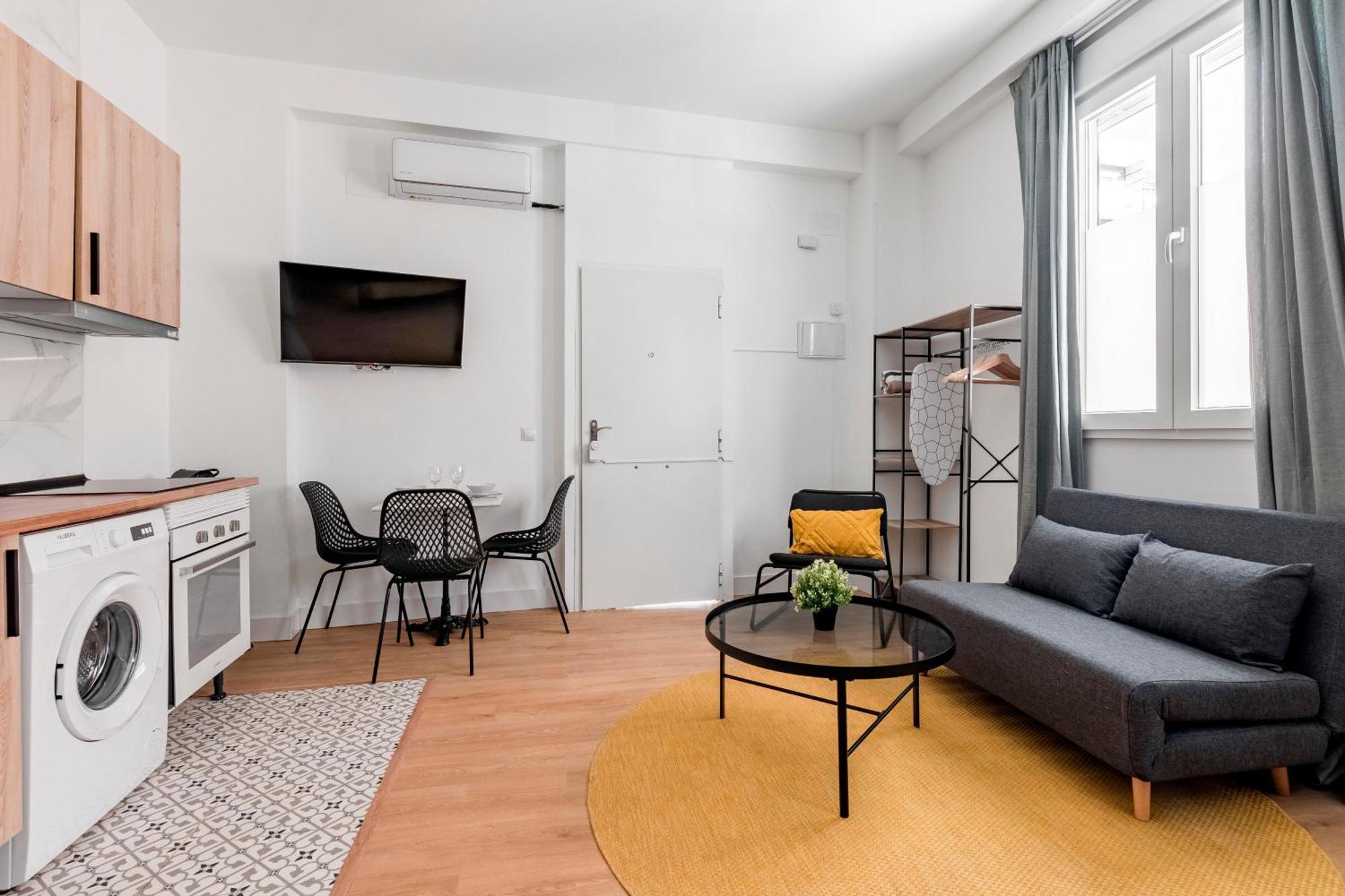 Apartament Charming Lucero Madryt Zewnętrze zdjęcie